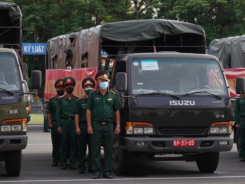 TP.HCM đề xuất Quân khu 7 hỗ trợ 6.000 quân nhân, bác sĩ chống dịch