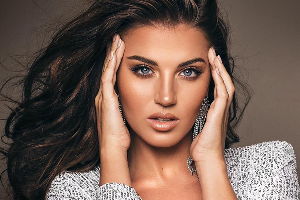 Vẻ gợi cảm khó rời mắt của tân Hoa hậu Siêu quốc gia 2021