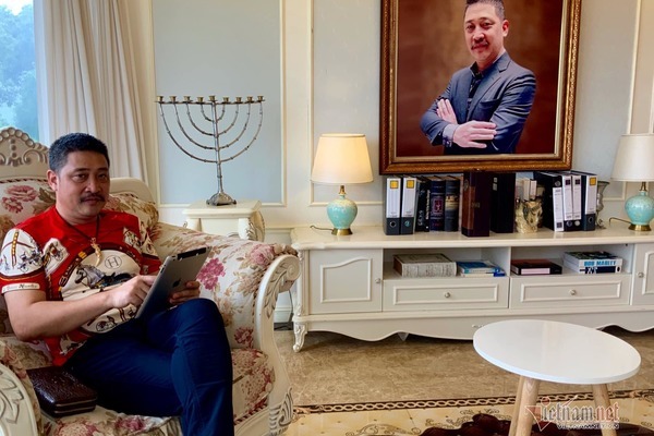 Ông Tấn 'Hương vị tình thân' đầu tư lớn cho vai đại gia giang hồ