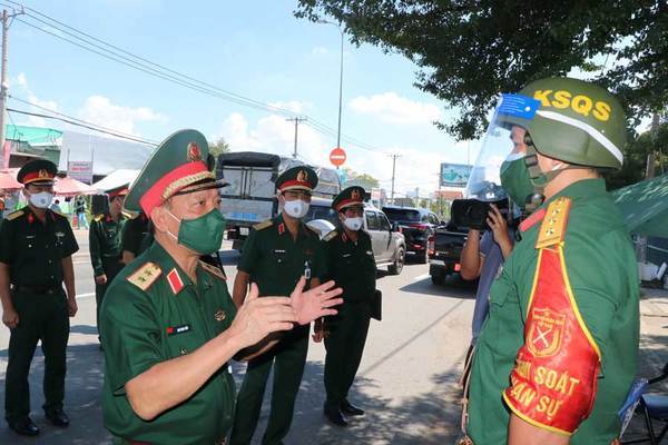 Quân khu 7 cử 2.000 chiến sĩ vào thẳng tâm dịch TP.HCM