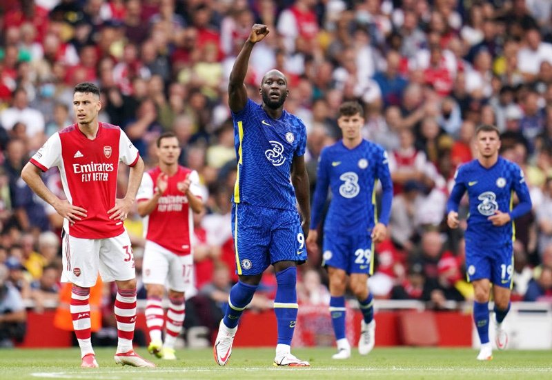 Lukaku rực sáng, Chelsea nhấn chìm Arsenal