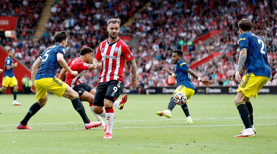 MU hòa Southampton, Pogba hay nhưng Solskjaer còn... dở