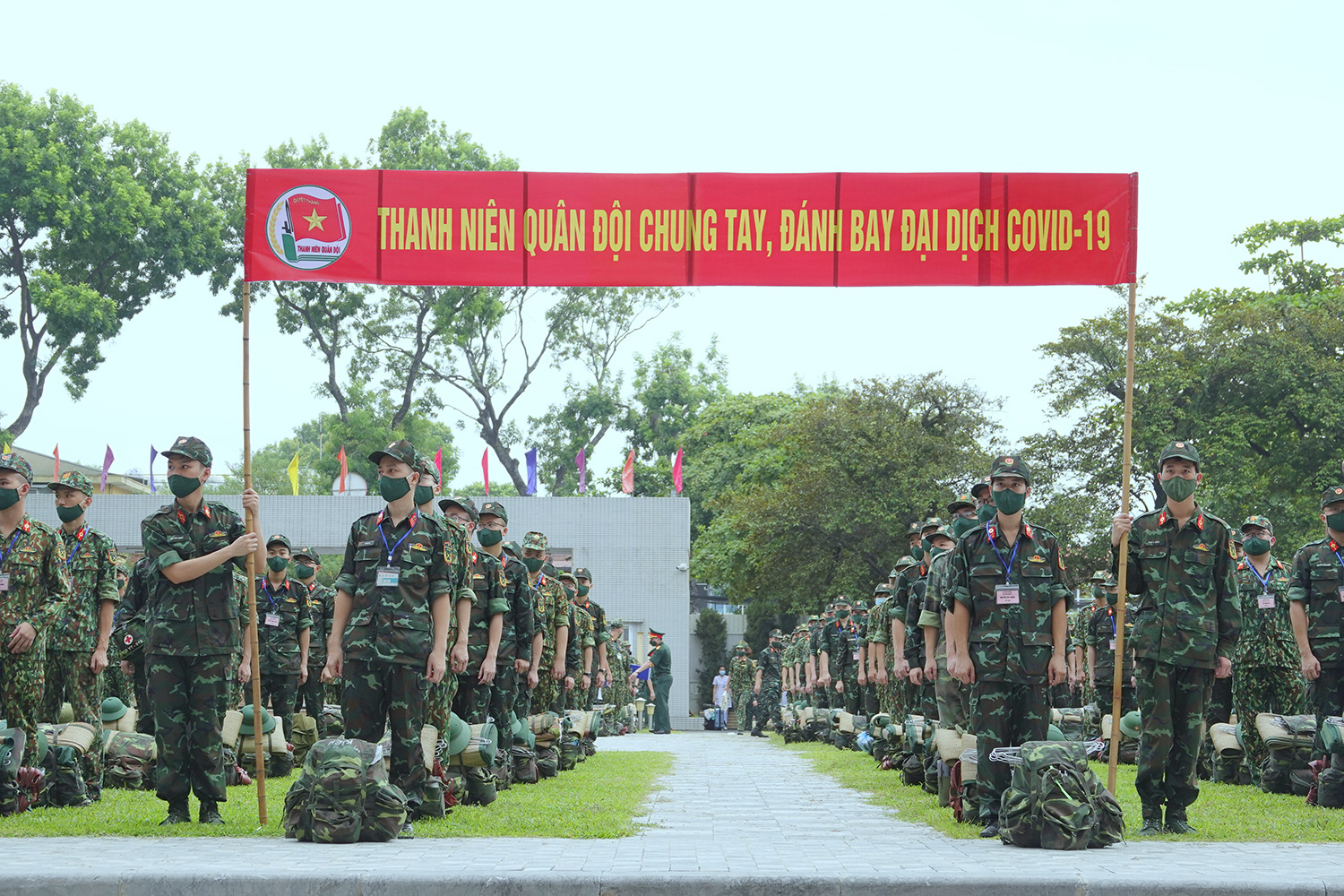 Quân y cùng ăn, cùng ở với dân, không có gì ngoài tình thương và trách nhiệm