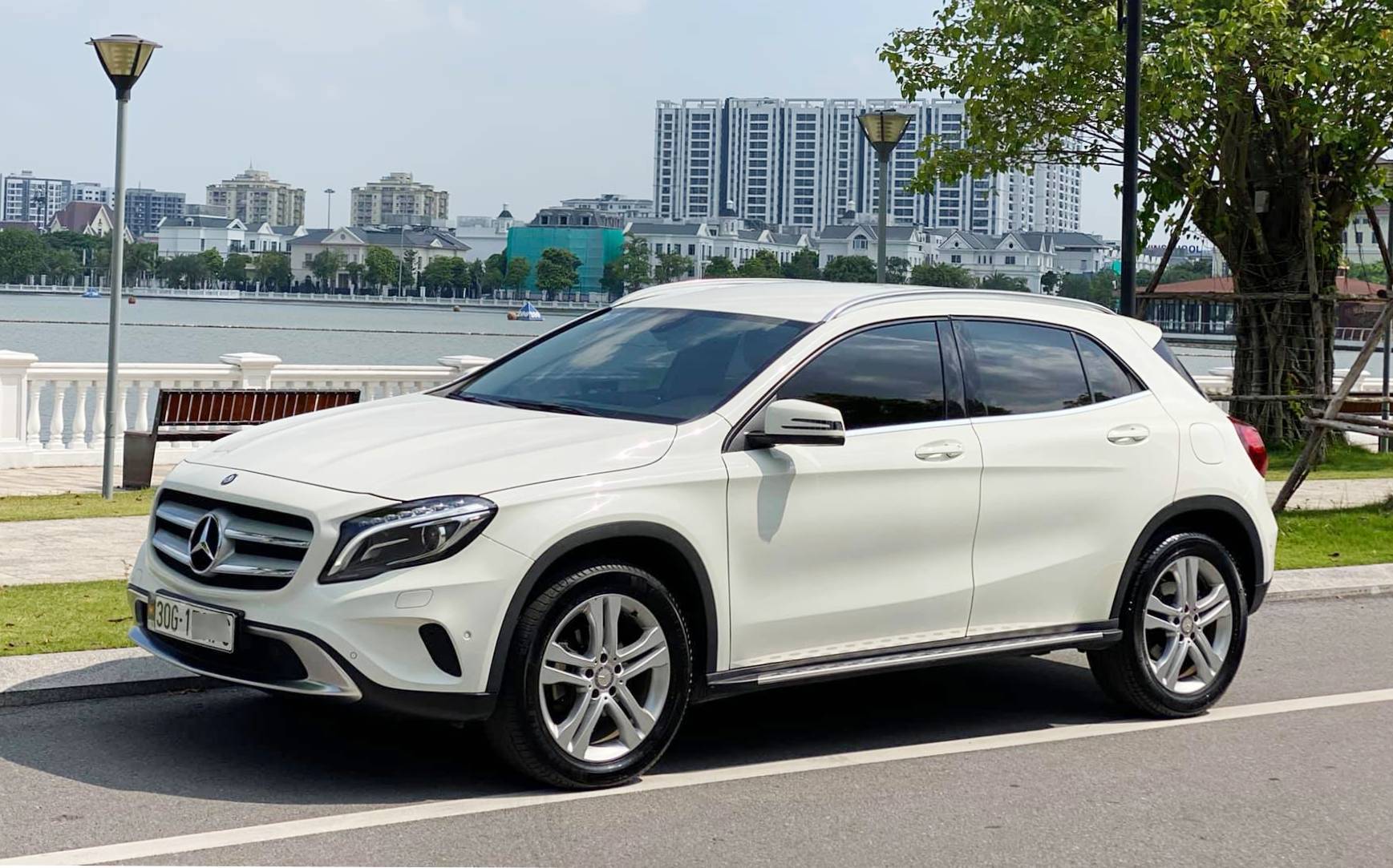 Xe sang Mercedes-Benz GLA 200 sau 5 năm giá còn một nửa