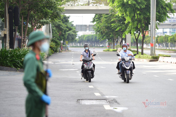 Hai tuần cao điểm, quy định có vé bay đi nước ngoài được ra Tân Sơn Nhất