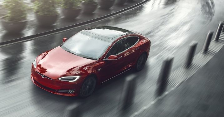 Khám phá sức hút của Tesla Model S 2020