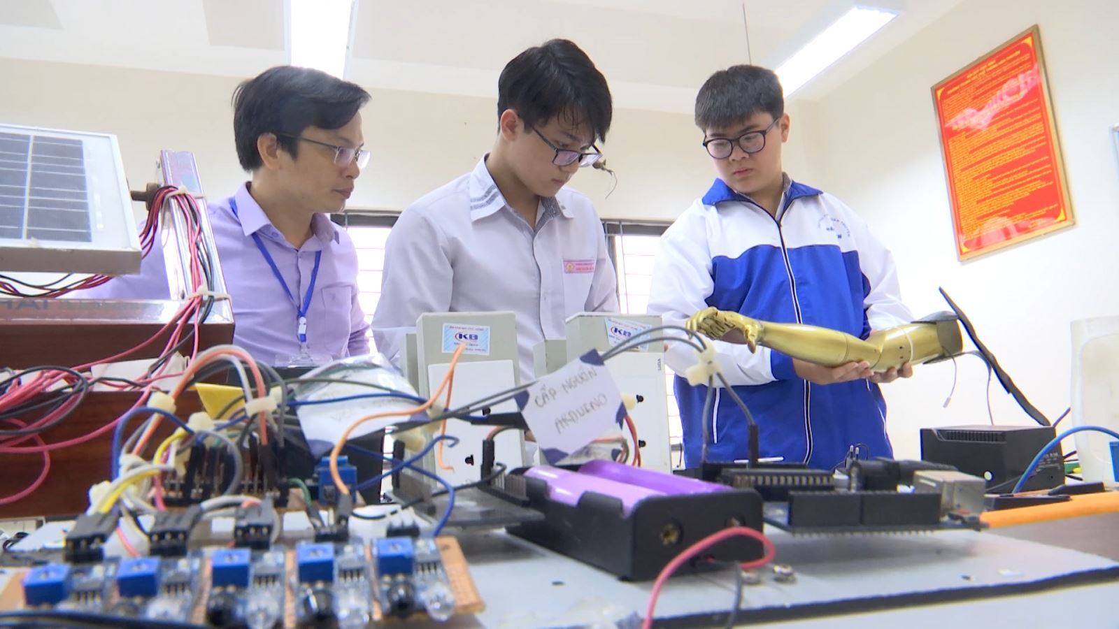 Học sinh Việt Nam đoạt giải Ba Hội thi Khoa học Kỹ thuật quốc tế REGENERON ISEF 2021