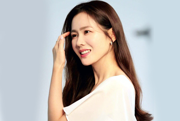 Son Ye Jin được ví 'Nữ hoàng mới của dòng phim hài lãng mạn'