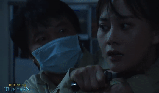 'Hương vị tình thân' tập 92, Nam bị cướp vào tận nhà kề dao vào cổ