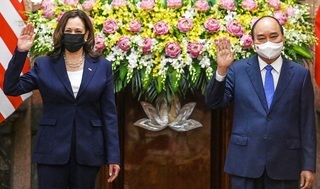 US Vice President reaffirms US commitment to support Vietnam in combating COVID-19