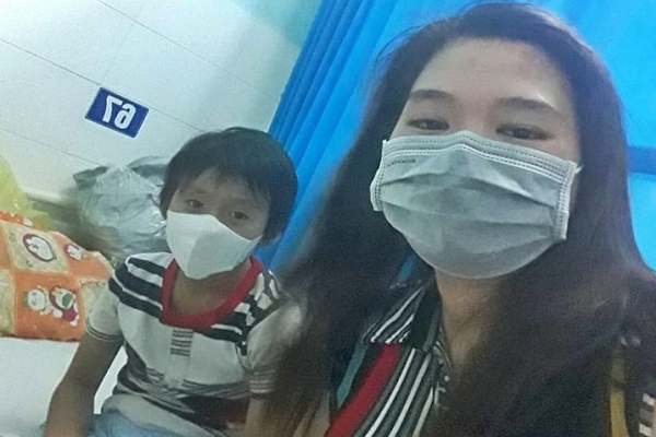 Mẹ vượt qua Covid-19 nhờ con gái 6 tuổi