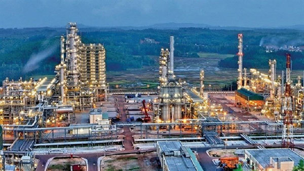 VN prioritises the use of local oil and gas products as inventories soar