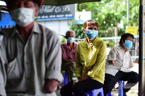 Tấm lòng bạn đọc hướng đến đồng bào nơi tâm dịch