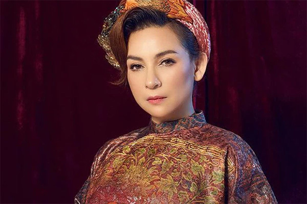 Ca sĩ Phi Nhung qua đời vì Covid-19