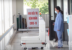 Robot Make in Vietnam vận chuyển thức ăn, đồ dùng cho bệnh nhân Covid-19