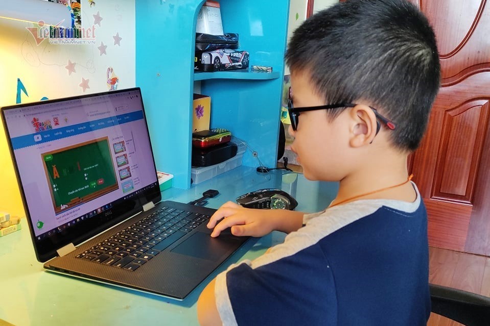 10 cách để phụ huynh giúp con học trực tuyến hiệu quả hơn