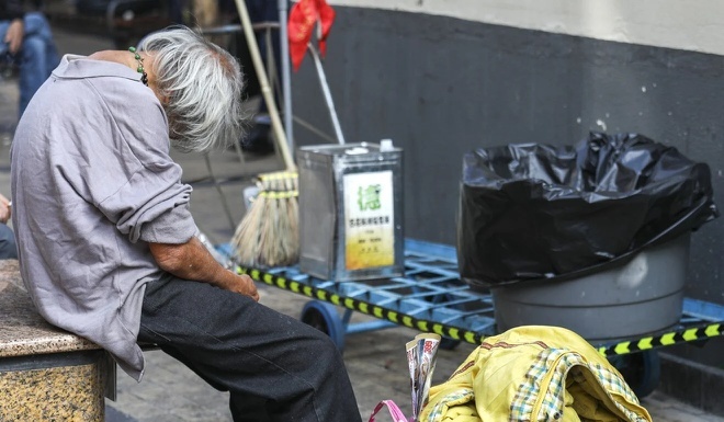 Cái chết cô độc của 'người già vô hình' ở Hong Kong