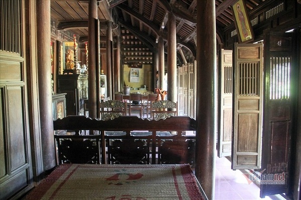 Explore traditional Vietnamese architecture