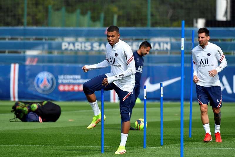 Mbappe đá với Messi trận PSG Reims rồi chia tay sang Real Madrid