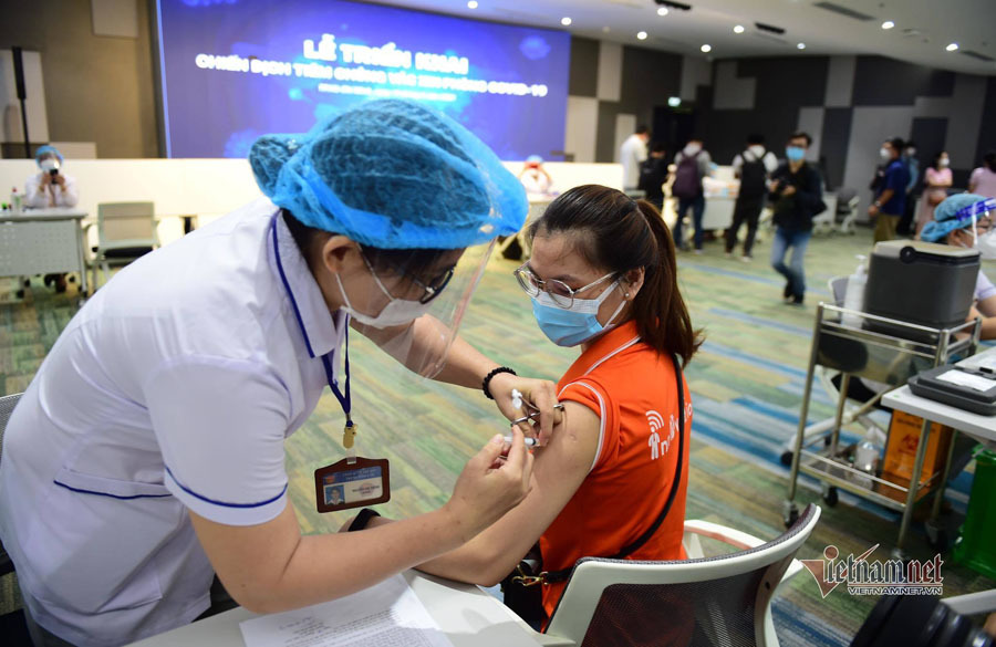 Chưa tiêm vắc xin Covid-19 cho học sinh trung học phổ thông