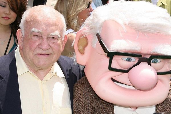 Huyền thoại Hollywood qua đời ở tuổi 92, nhiều phim dang dở