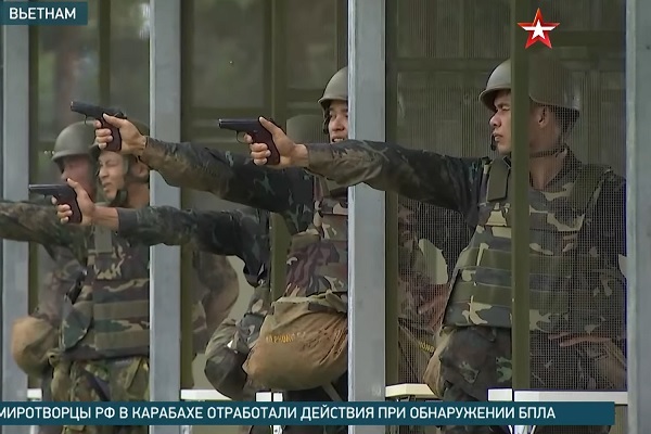 Đội Việt Nam miệt mài chuẩn bị thi “Vùng tai nạn” ở Army Games