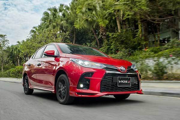 Đường dây thuê xe tự lái, làm giả giấy tờ rồi đem bán ở Hà Nội