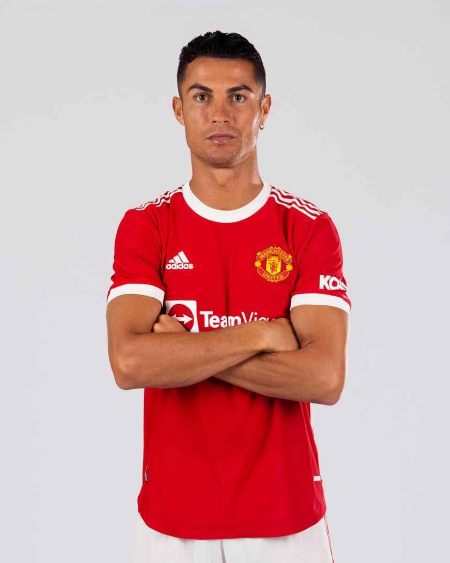 Hình ảnh đầu tiên của Ronaldo trong màu áo MU