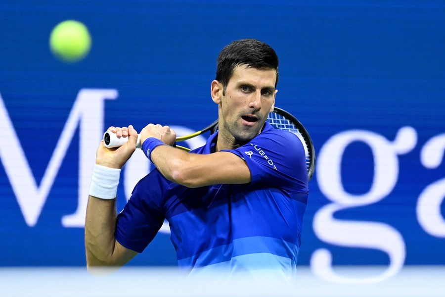 Djokovic bất ngờ thua 1 set trước tay vợt hạng 145