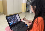 Phụ huynh nháo nhào mua cho con học online, thị trường máy tính lên cơn sốt
