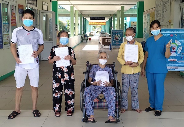 Cụ bà 101 tuổi ở Đà Nẵng khỏi Covid-19