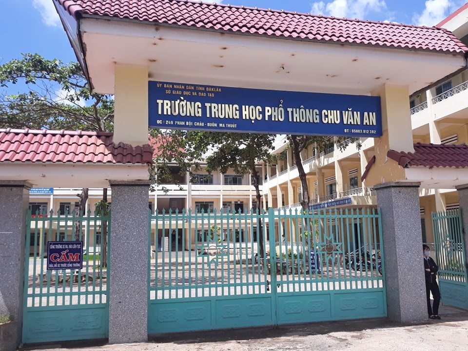 Xác minh thông tin trường học yêu cầu thí sinh vùng cách ly đến thi lại