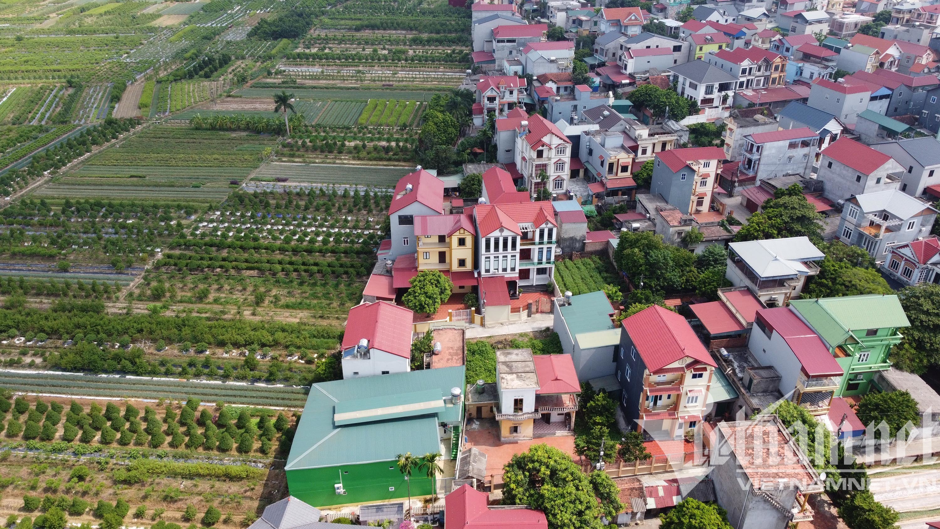 Lần đầu tiên ở Hà Nội, bay flycam giám sát nghìn dân trong 'vùng đỏ'