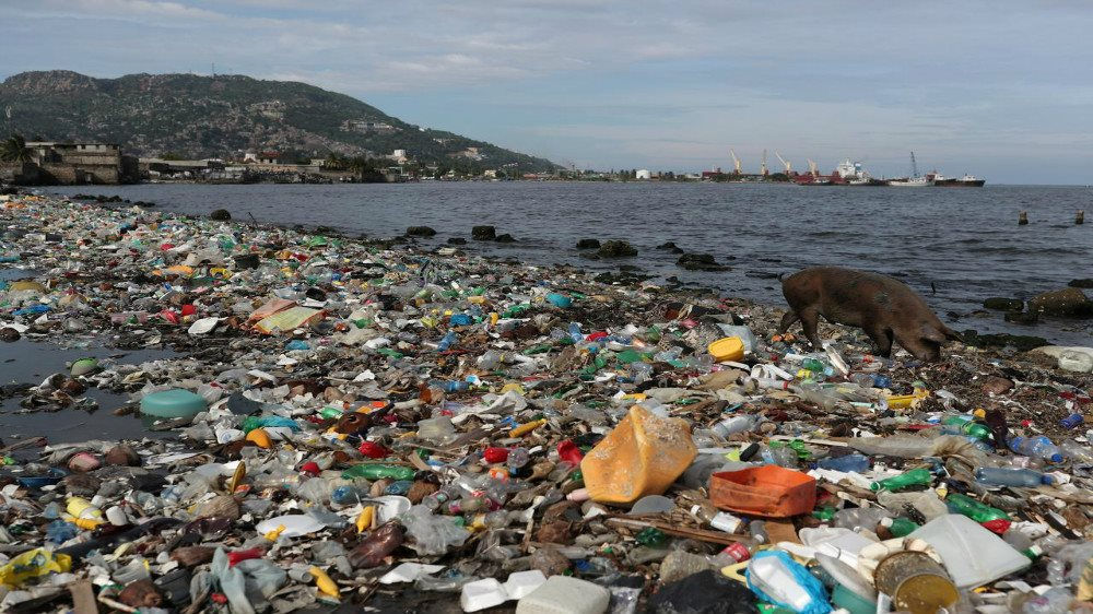 Mỗi năm có gần 12 triệu tấn rác thải nhựa thải ra đại dương