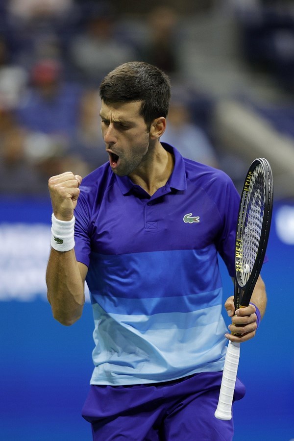 Djokovic 'tốc hành' vào vòng 3 Mỹ mở rộng