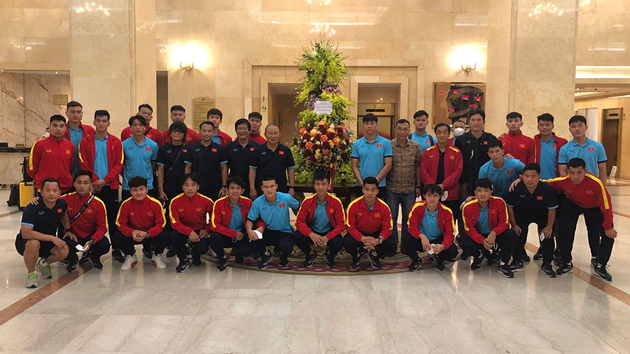 Chủ tịch nước Nguyễn Xuân Phúc động viên tuyển Việt Nam