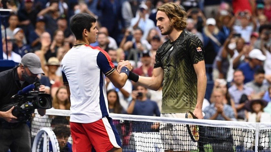 US Open: Tay vợt 18 tuổi viết cổ tích khi đá bay Tsitsipas