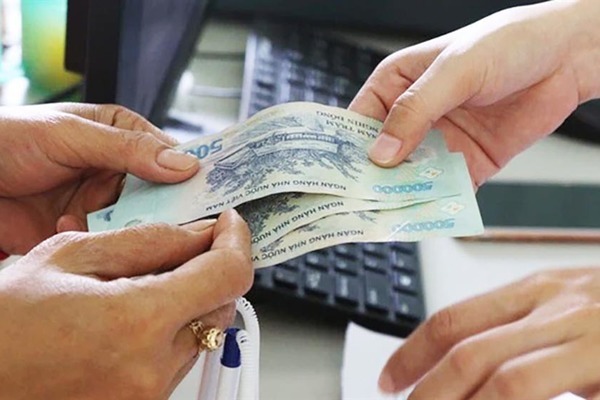 Cán bộ phường ở TP.HCM đưa người thân vào danh sách nhận hỗ trợ Covid-19 bị khởi tố