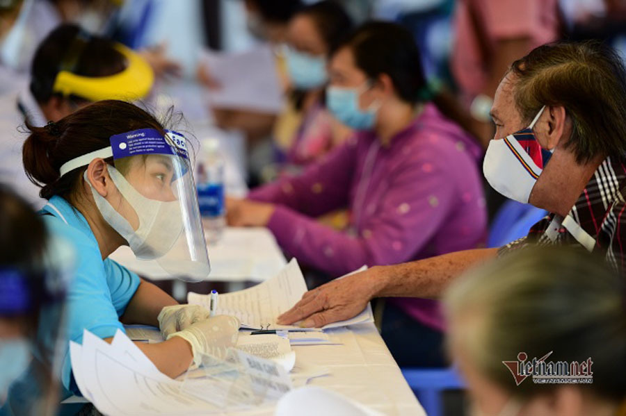 Ngày 5/9 thêm 13.137 ca Covid-19, TP.HCM tăng 2.122 trường hợp