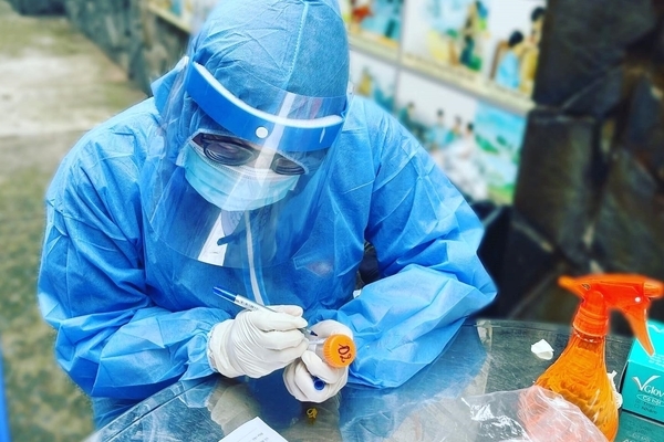 Nữ sinh đi chống dịch Covid-19: Mệt nhưng nhận được nhiều yêu thương