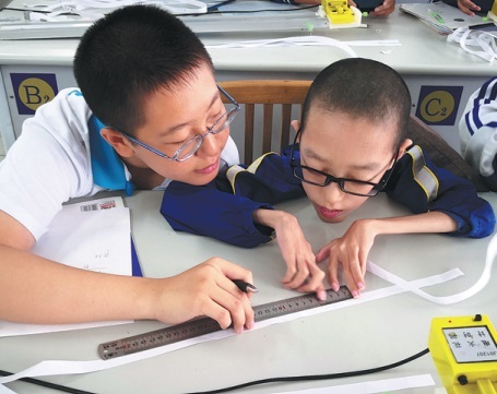 Vượt qua khuyết tật, cậu học trò đỗ đại học danh giá