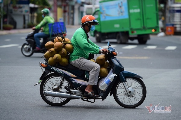 TP.HCM: Đề xuất siêu thị và shipper hoạt động từ 6h đến 21h