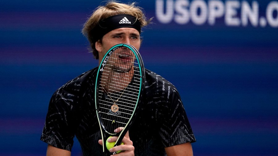 Zverev vào tứ kết US Open sau loạt 