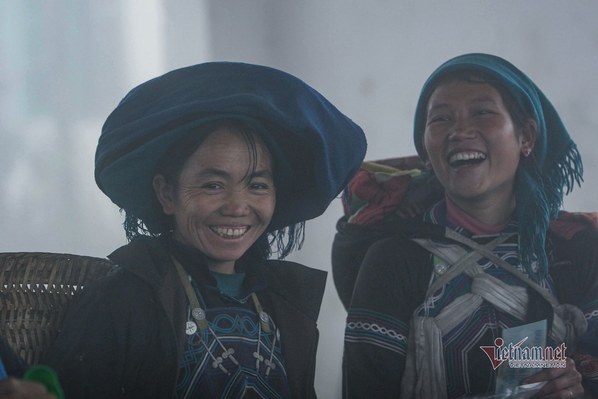 Nét riêng, độc đáo trong trang phục của người Hà Nhì