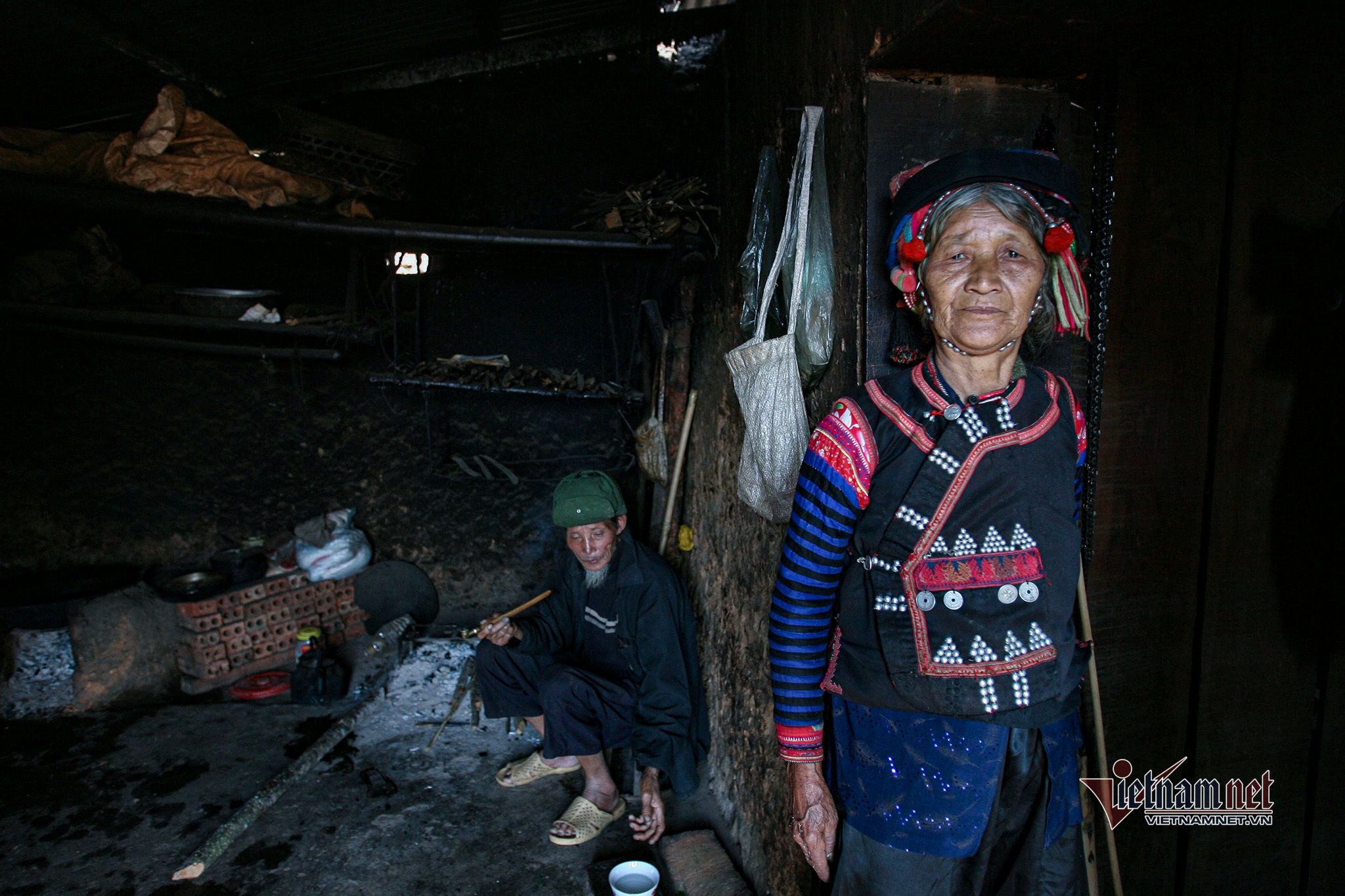 Nét riêng, độc đáo trong trang phục của người Hà Nhì