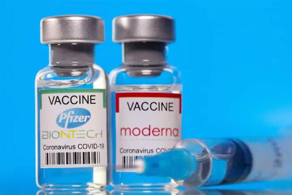 Tiêm trộn vắc xin Pfizer và Moderna có an toàn không?