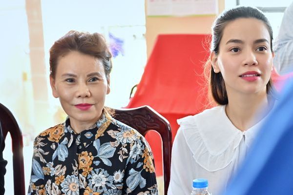 Mẹ Hồ Ngọc Hà khẳng định không ăn chặn tiền từ thiện