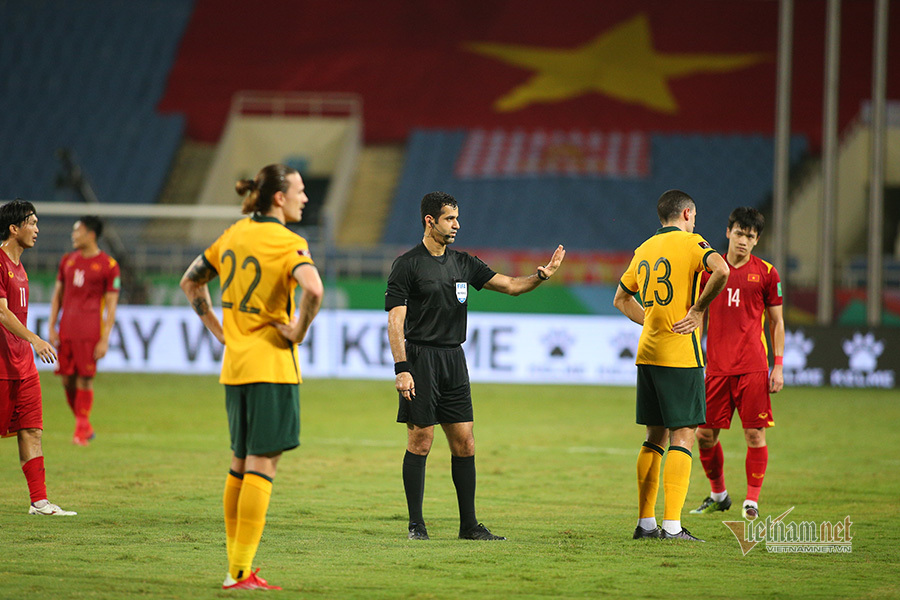 VFF hành động bất ngờ với trọng tài từ chối penalty cho Việt Nam