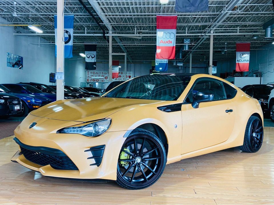 Toyota 86 độ nhái siêu xe Lamborghini, bán giá 26.500 USD