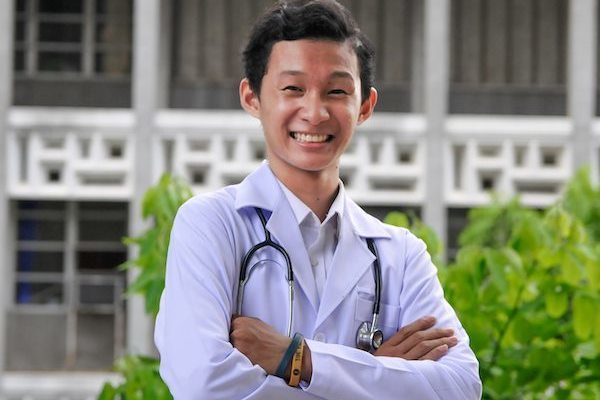 Nam sinh trường Y kể chuyện hỗ trợ F0 điều trị tại nhà
